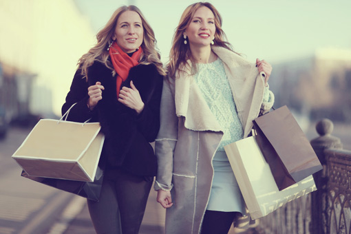 Women with shopping bags